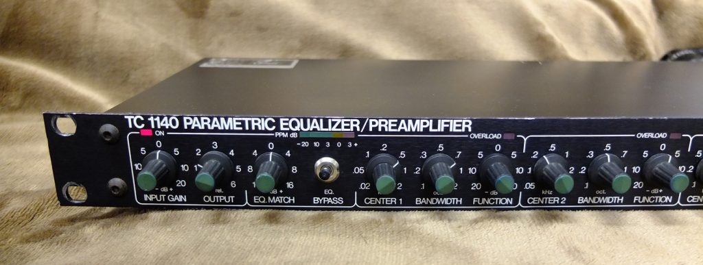 電源ケーブル付属TC 1140 PARAMETRIC EQUALIZER